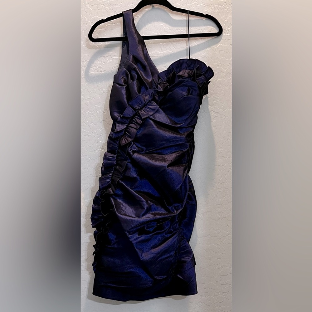 Badgley Mischka Collection Designer Dress. Size 8.